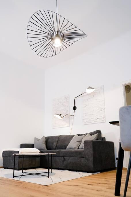 Zentrale & Ruhige 2 Zimmer - 42M² Apartment Viena Exterior foto